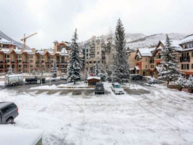 Vail Four Bedroom Luxury Ski in Ski Out Condo Mountain View